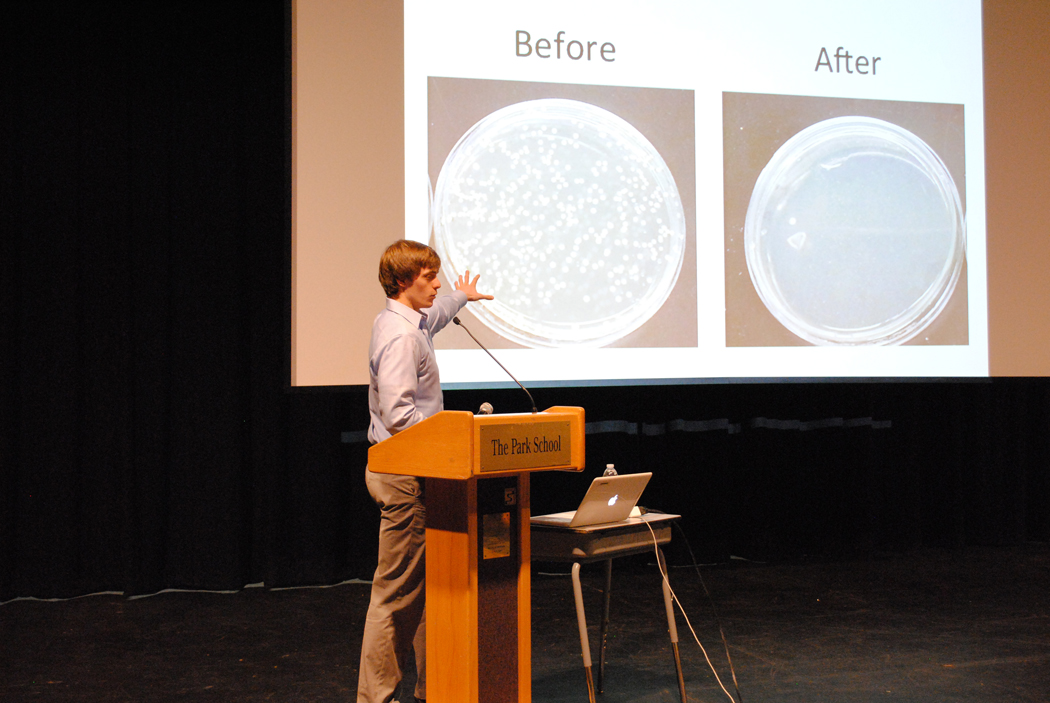 Alumnus Returns to Campus as a Presenter for Middle School "STEM Talks"