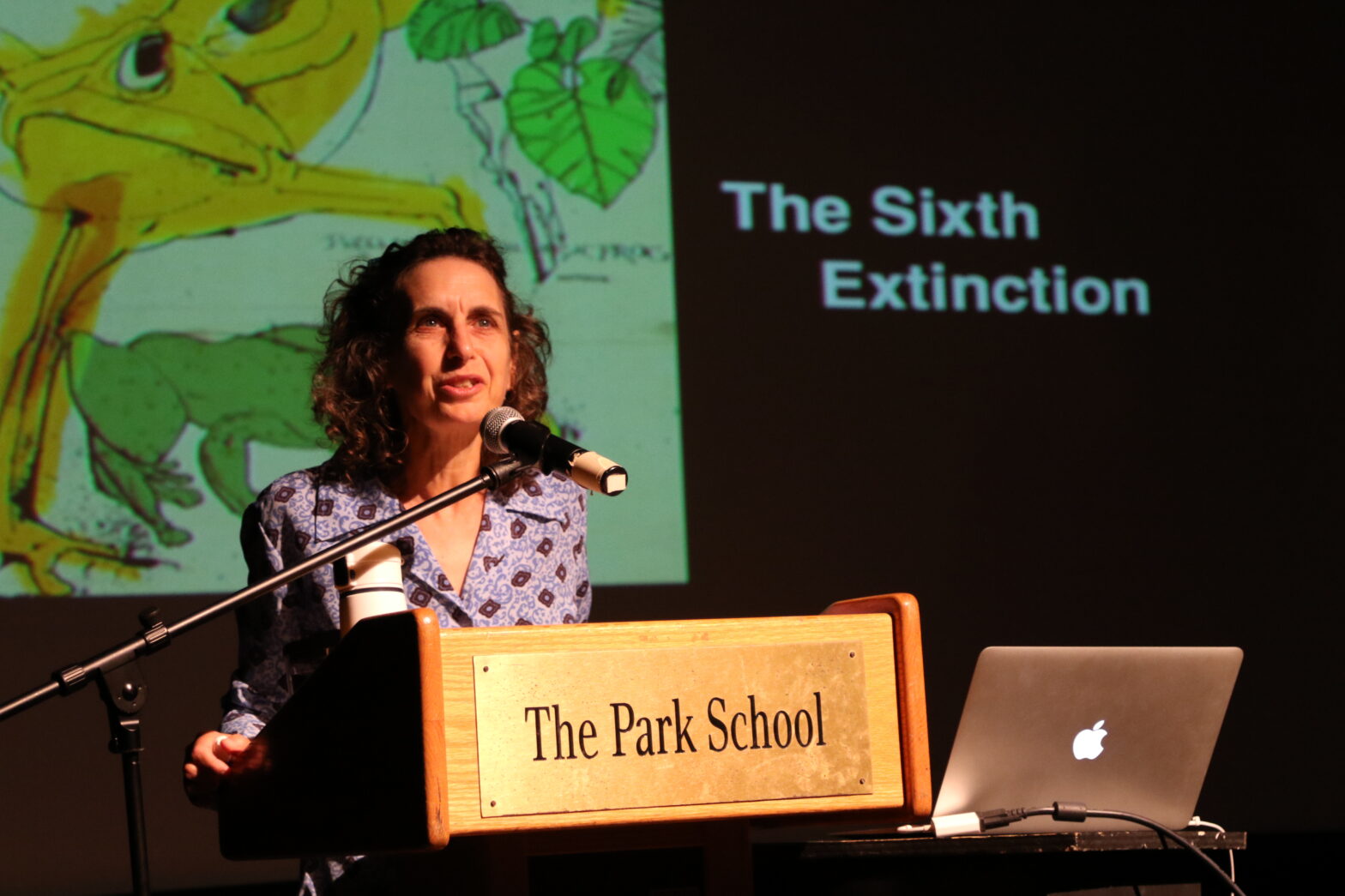 Weinberg Resident Journalist Elizabeth Kolbert Shares Science Behind “Sixth Extinction”