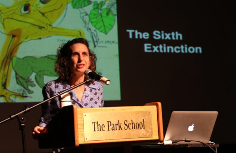 Weinberg Resident Journalist Elizabeth Kolbert Shares Science Behind “Sixth Extinction”